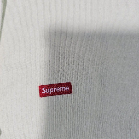 Supreme Light Green Hoodie Size M. - Picture 6 of 14